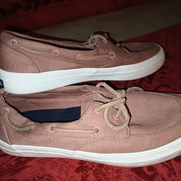 Sperry - Picture 2 of 6